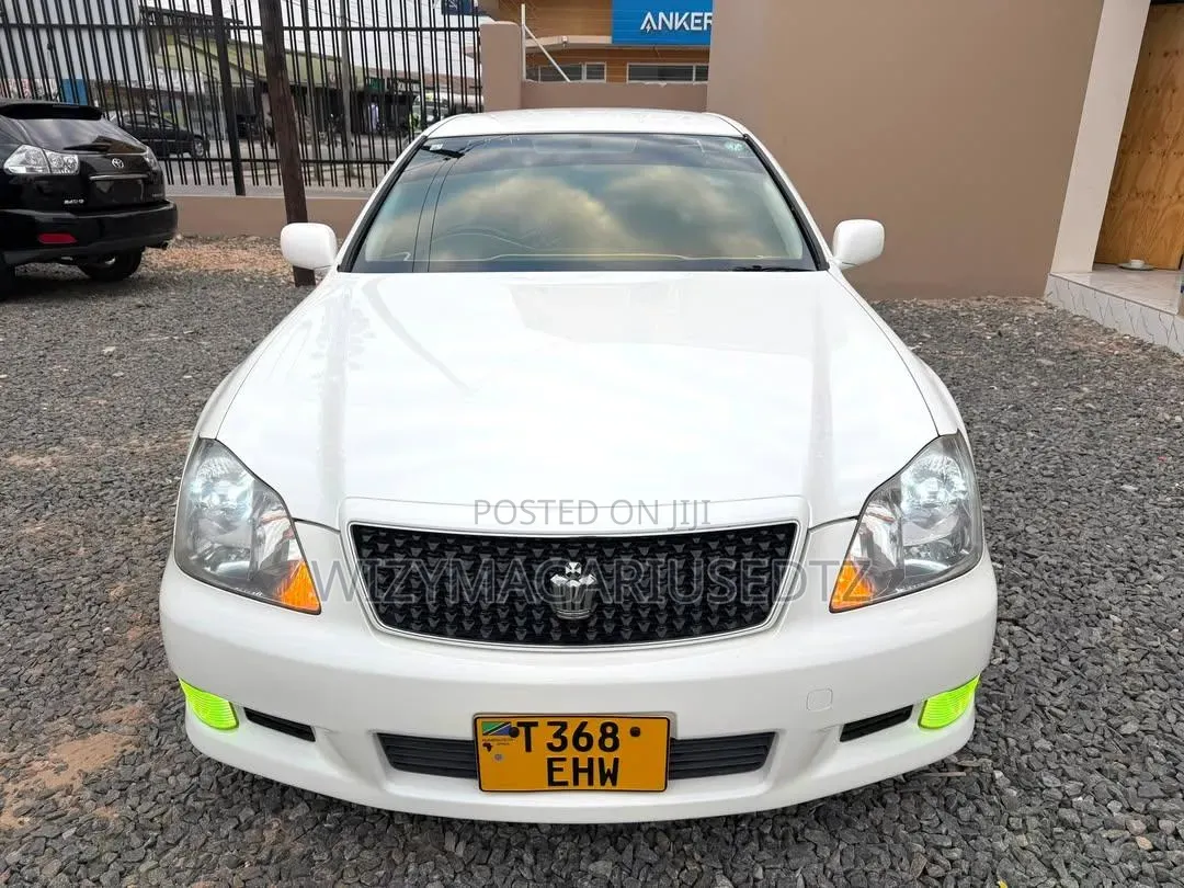 Toyota Crown 2007 White
