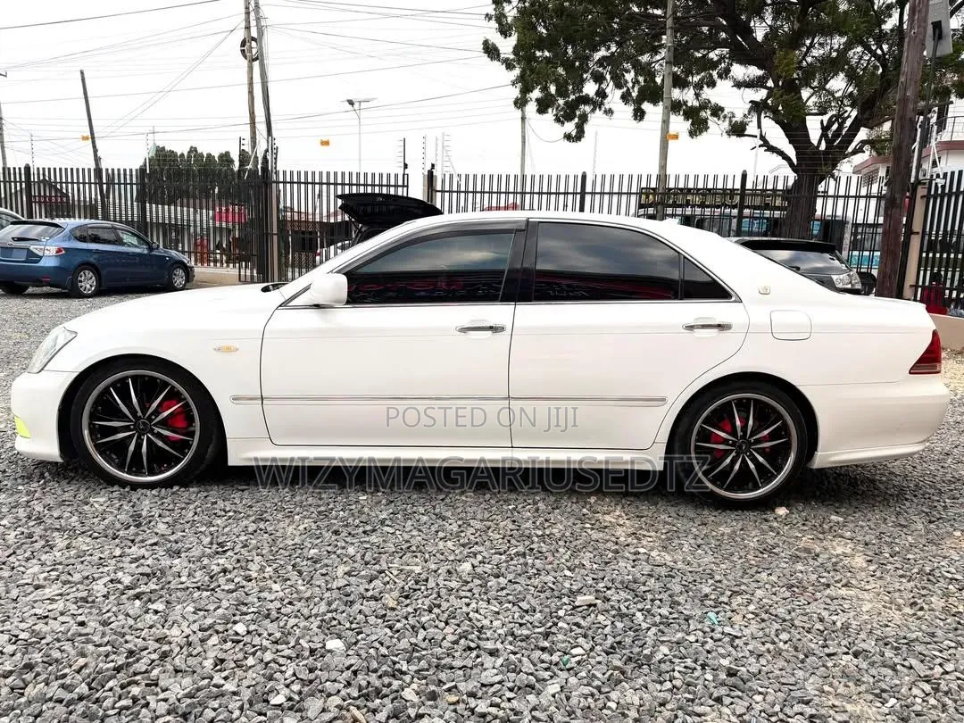 Toyota Crown 2007 White