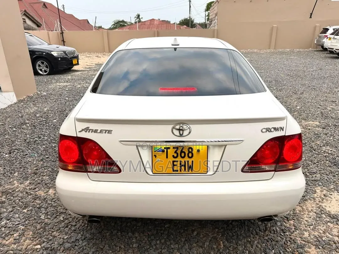 Toyota Crown 2007 White