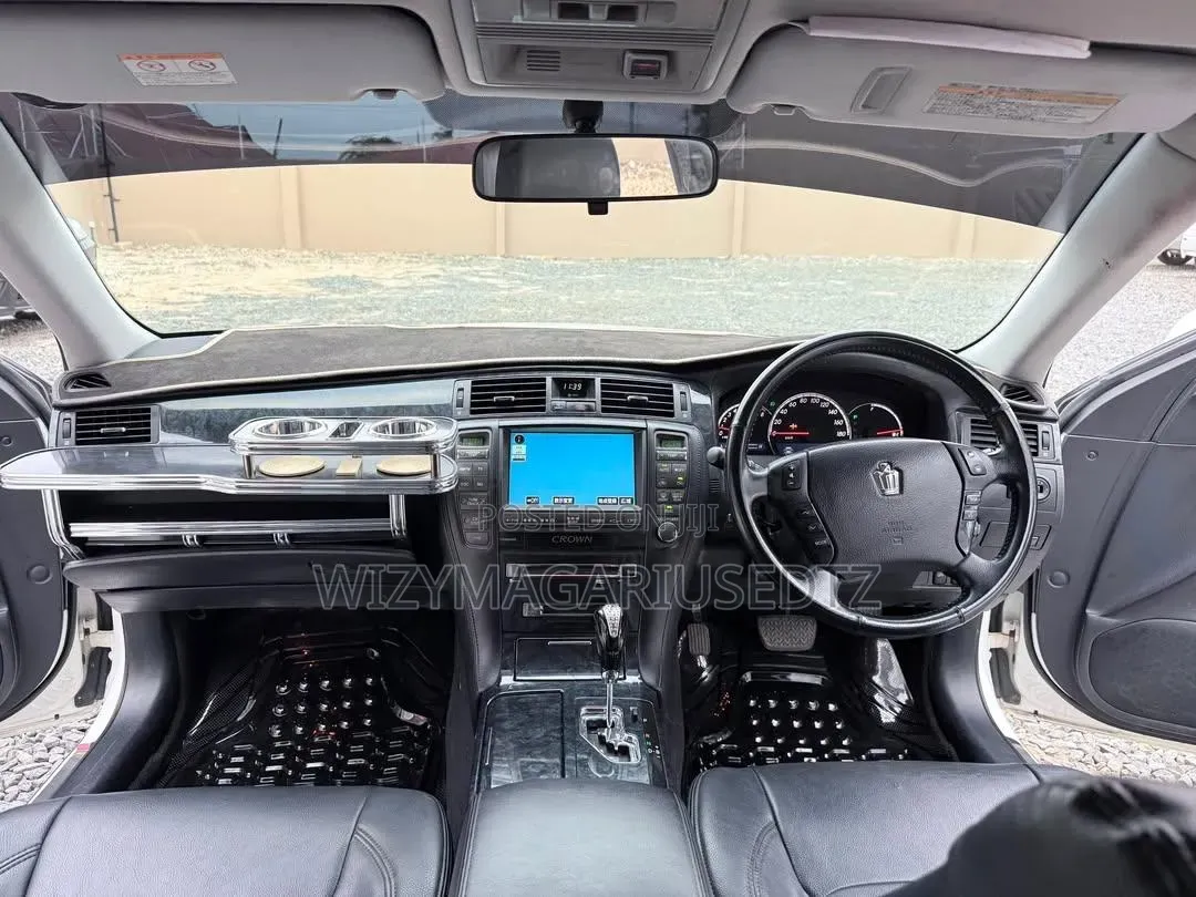 Toyota Crown 2007 White