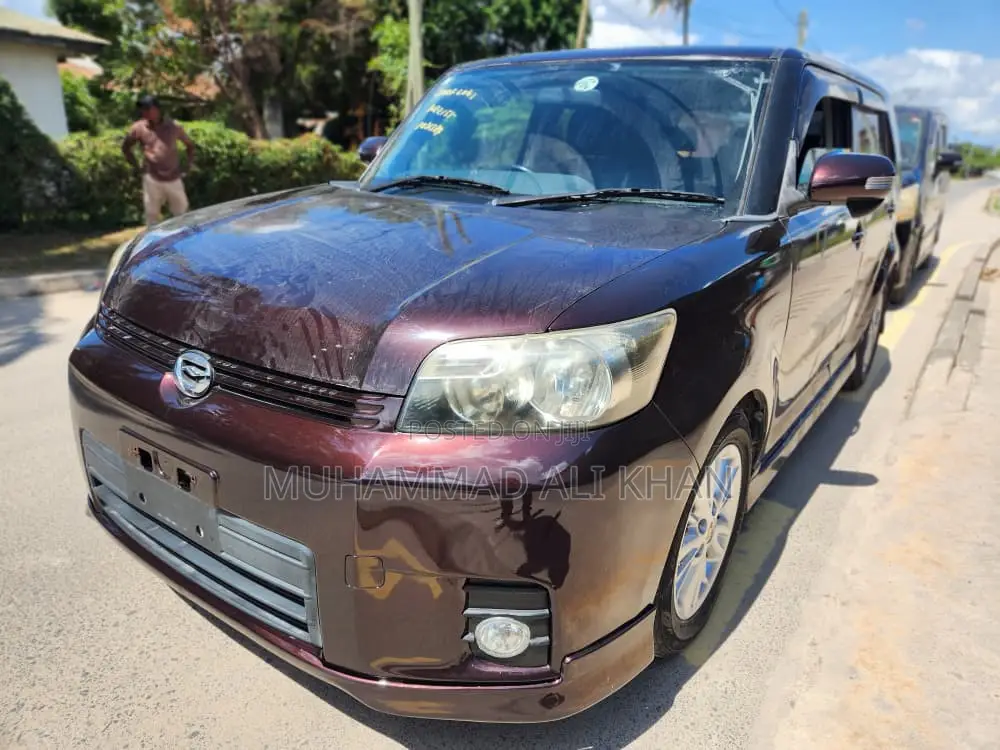 Toyota Corolla Rumion Hatchback 1.5 FWD 2008 Maroon