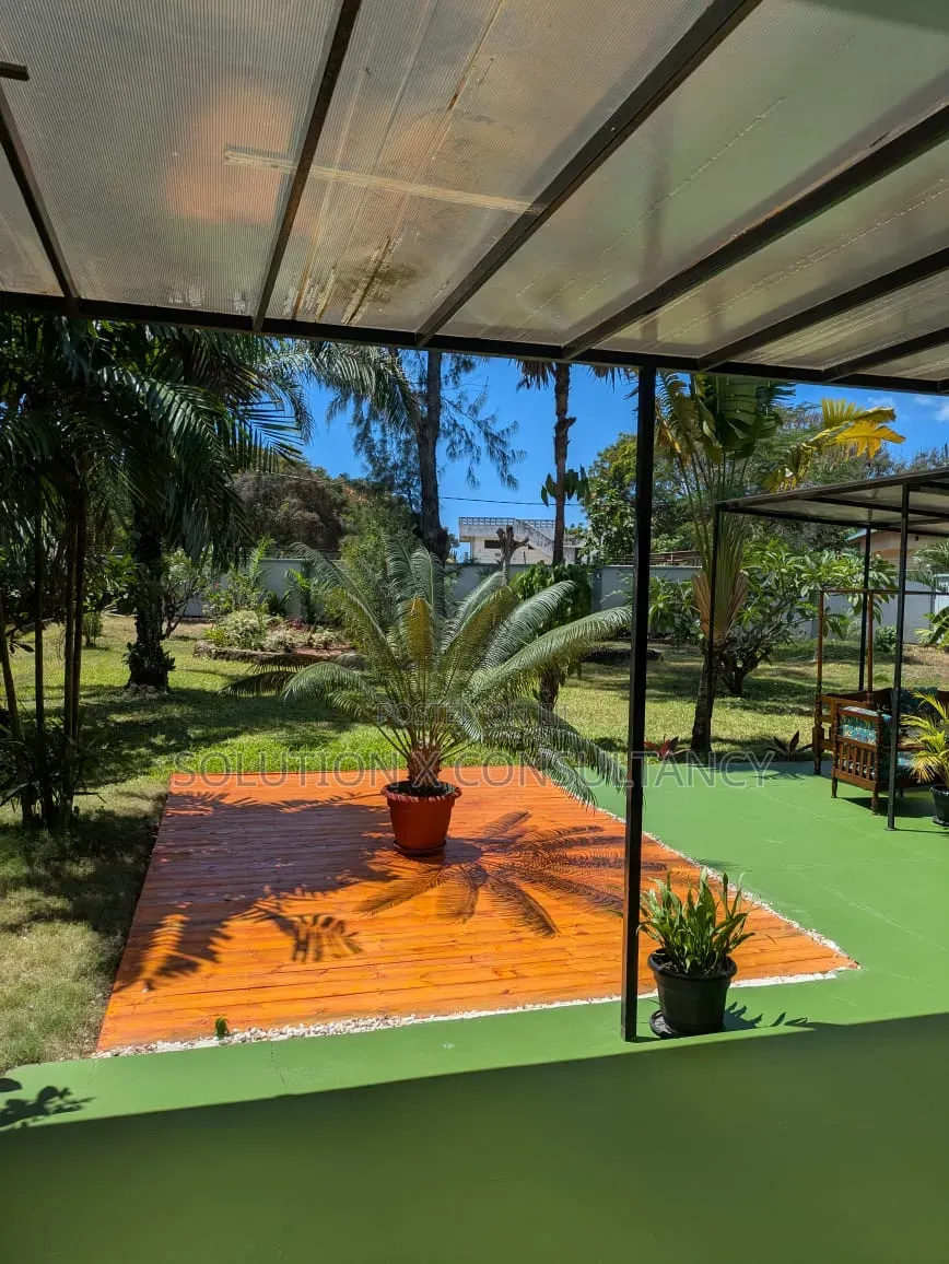 Furnished 4bdrm Villa in Masaki for rent