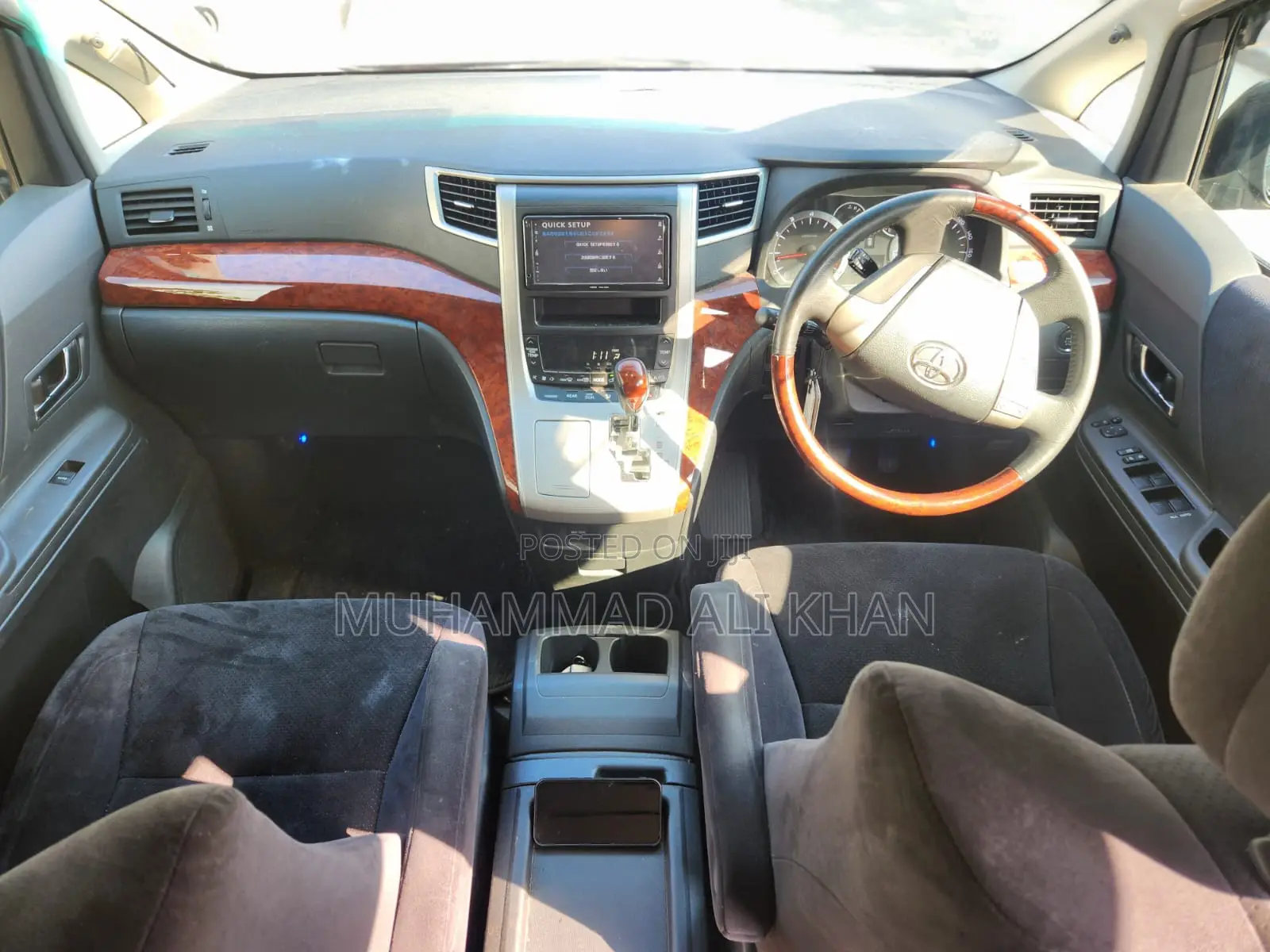 Toyota Vellfire V 2.4 4WD 8-Seater 2009 Black