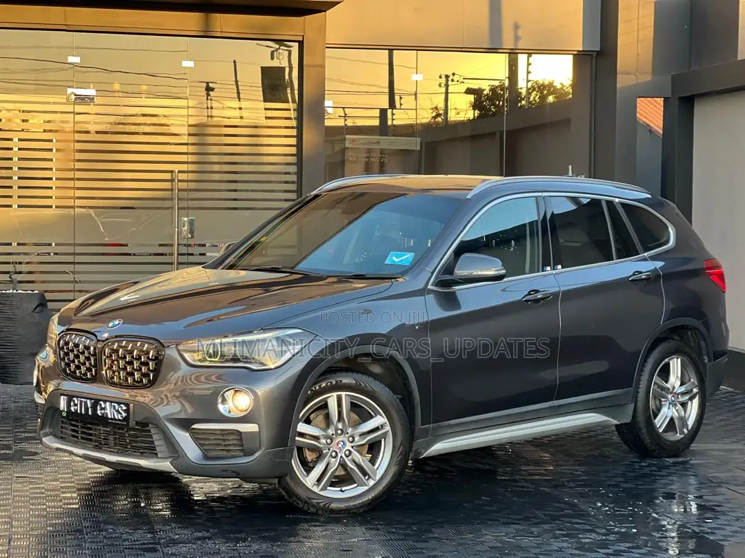 BMW X1 xDrive28i AWD 2016 Gray