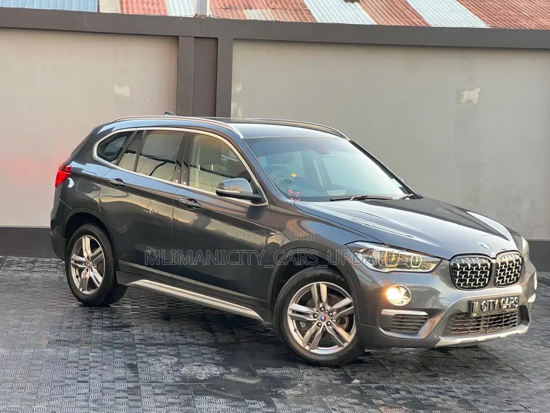 BMW X1 xDrive28i AWD 2016 Gray