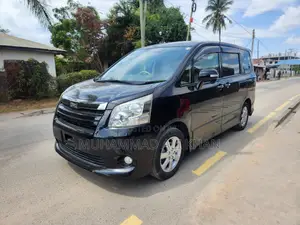 Toyota Noah 2.0 143hp FWD (8 Seater) 2009 Black
