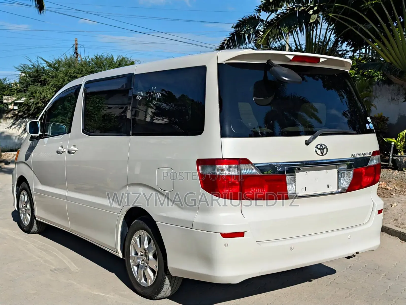 Toyota Alphard 2005 Off white