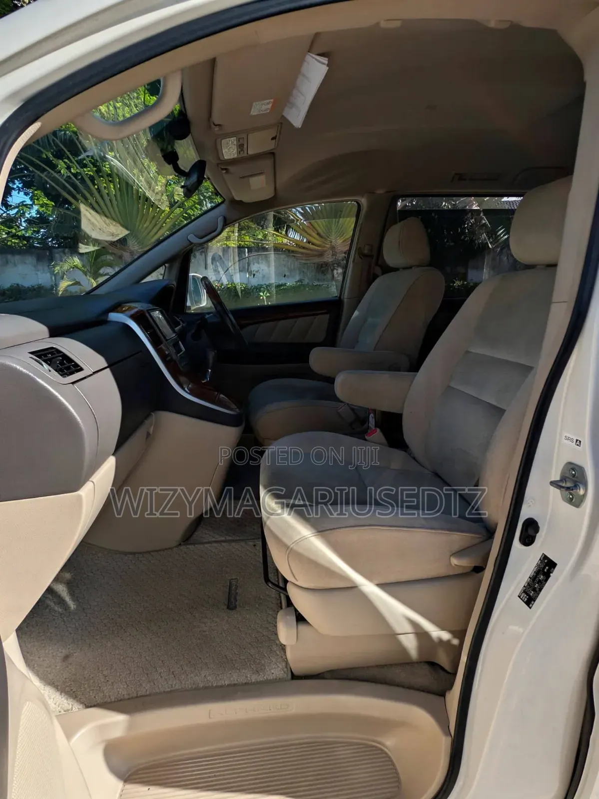 Toyota Alphard 2005 Off white