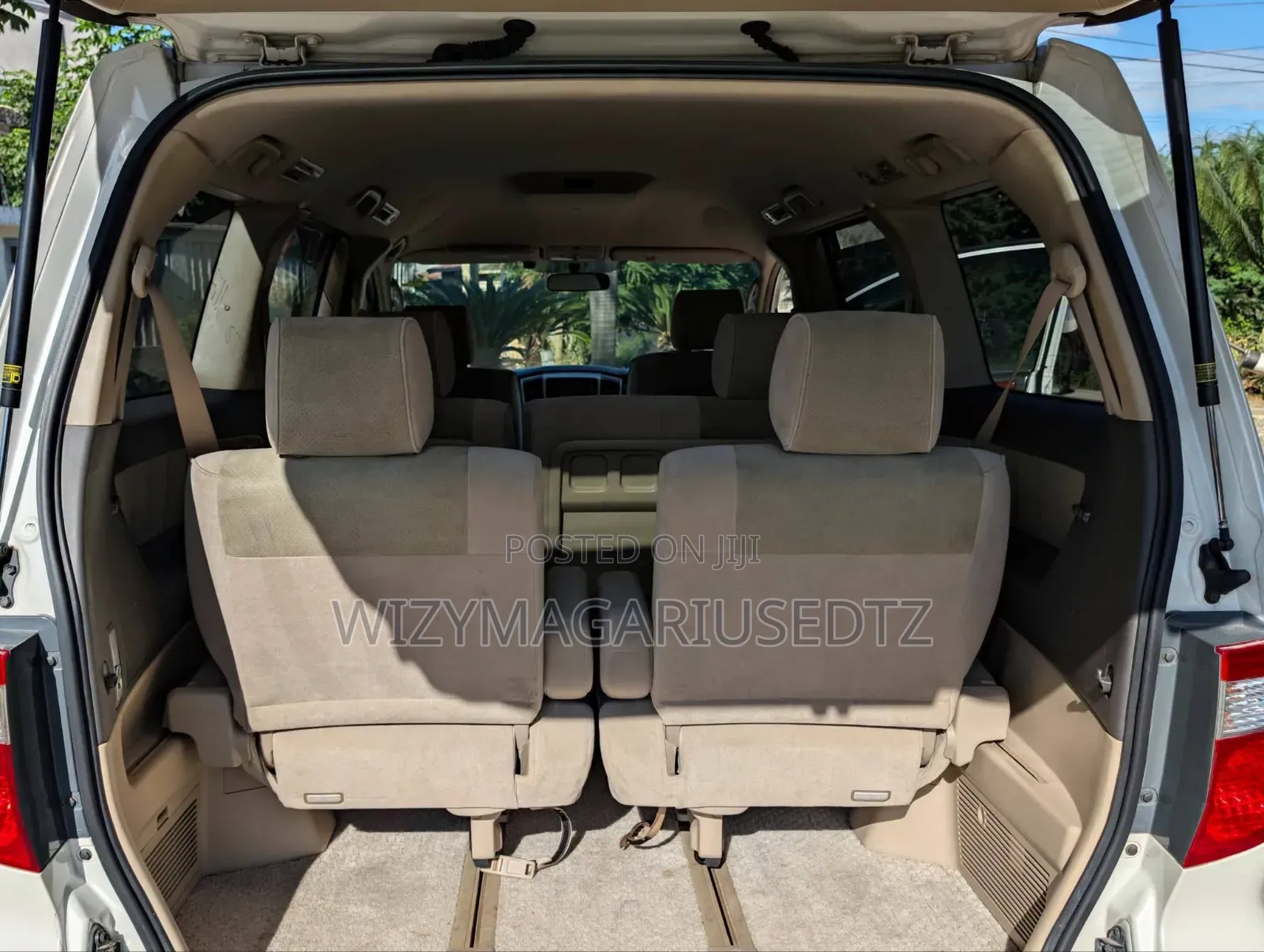 Toyota Alphard 2005 Off white