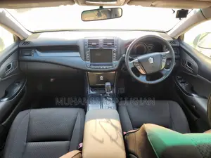 Toyota Crown 2008 White
