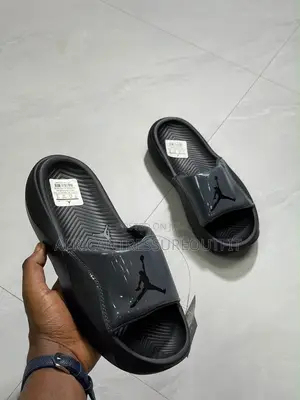 Jordan Break Slides Collection Available