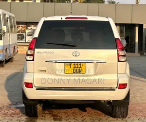 Toyota Land Cruiser Prado 2004 White