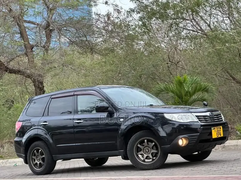 Subaru Forester 2010 Black