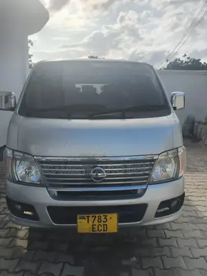 Nissan Caravan 2011 Silver