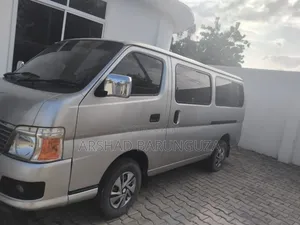 Nissan Caravan 2011 Silver