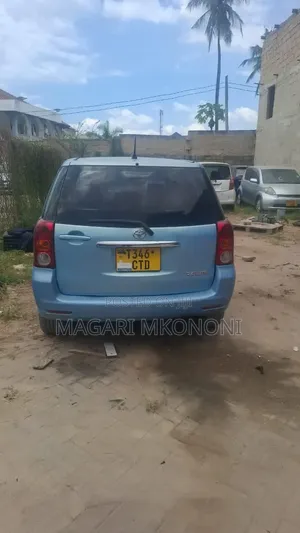 Toyota Raum 2003 Blue