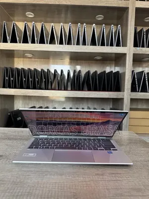 Laptop HP EliteBook 1040 G8 16GB Intel Core i7 SSD 512GB