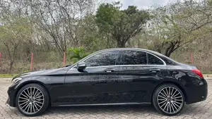 Mercedes-Benz C200 2014 Black
