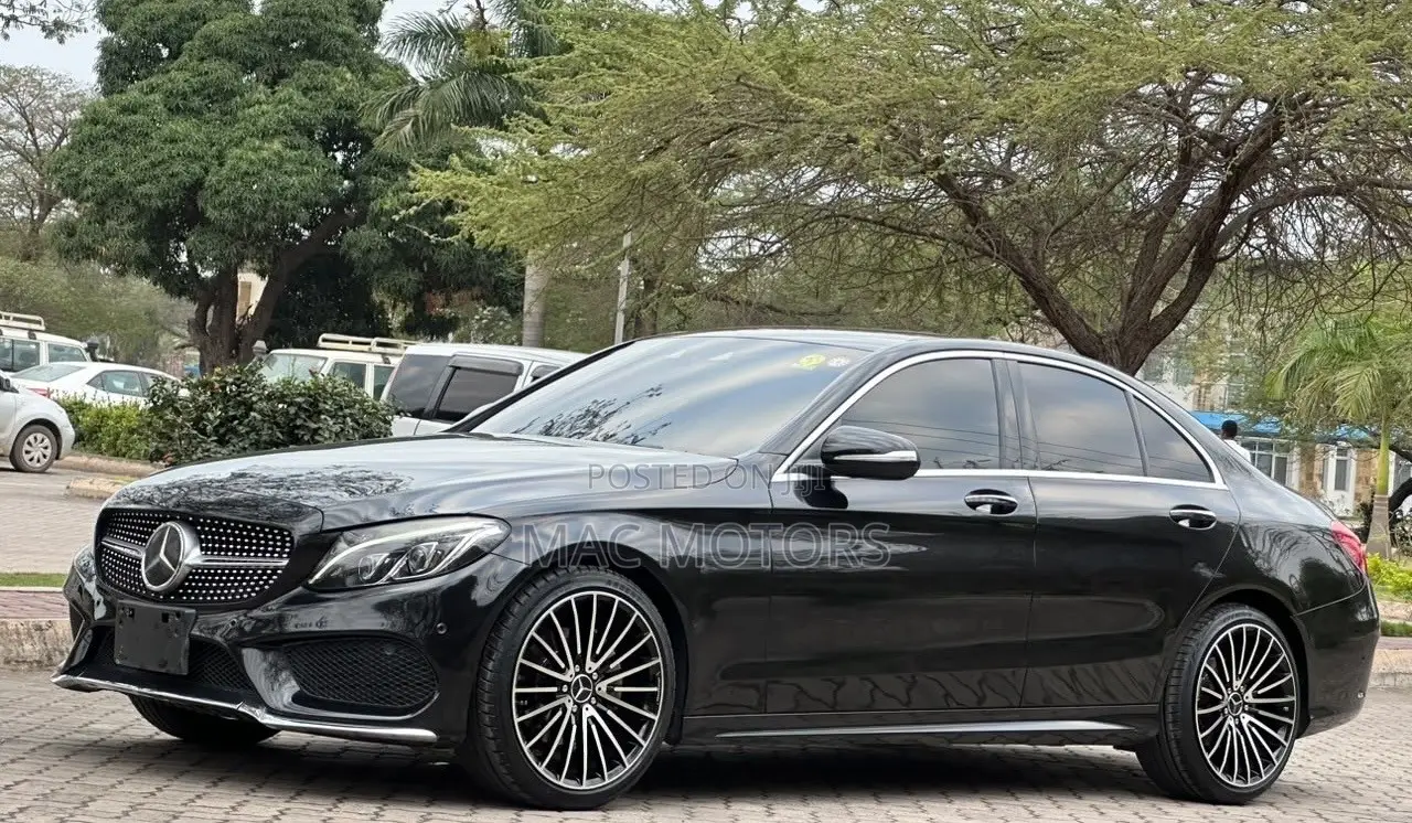 Mercedes-Benz C200 2014 Black