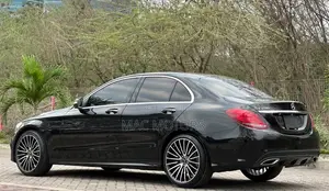 Mercedes-Benz C200 2014 Black