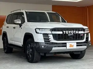 Toyota Land Cruiser 3.3 Diesel 4WD 2022 White