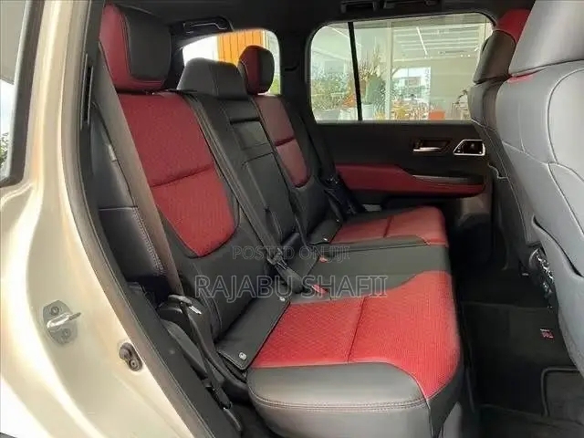 Toyota Land Cruiser 3.3 Diesel 4WD 2022 White