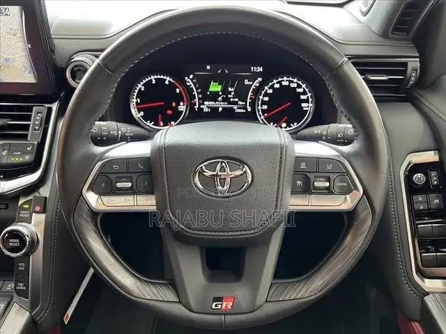 Toyota Land Cruiser 3.3 Diesel 4WD 2022 White