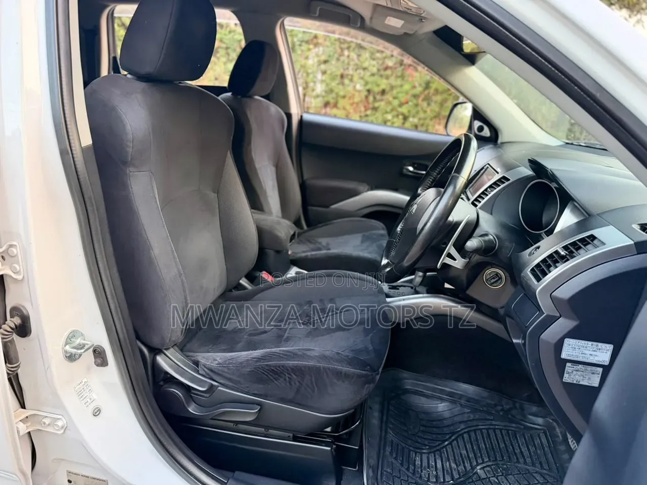 Mitsubishi RVR 2006 White