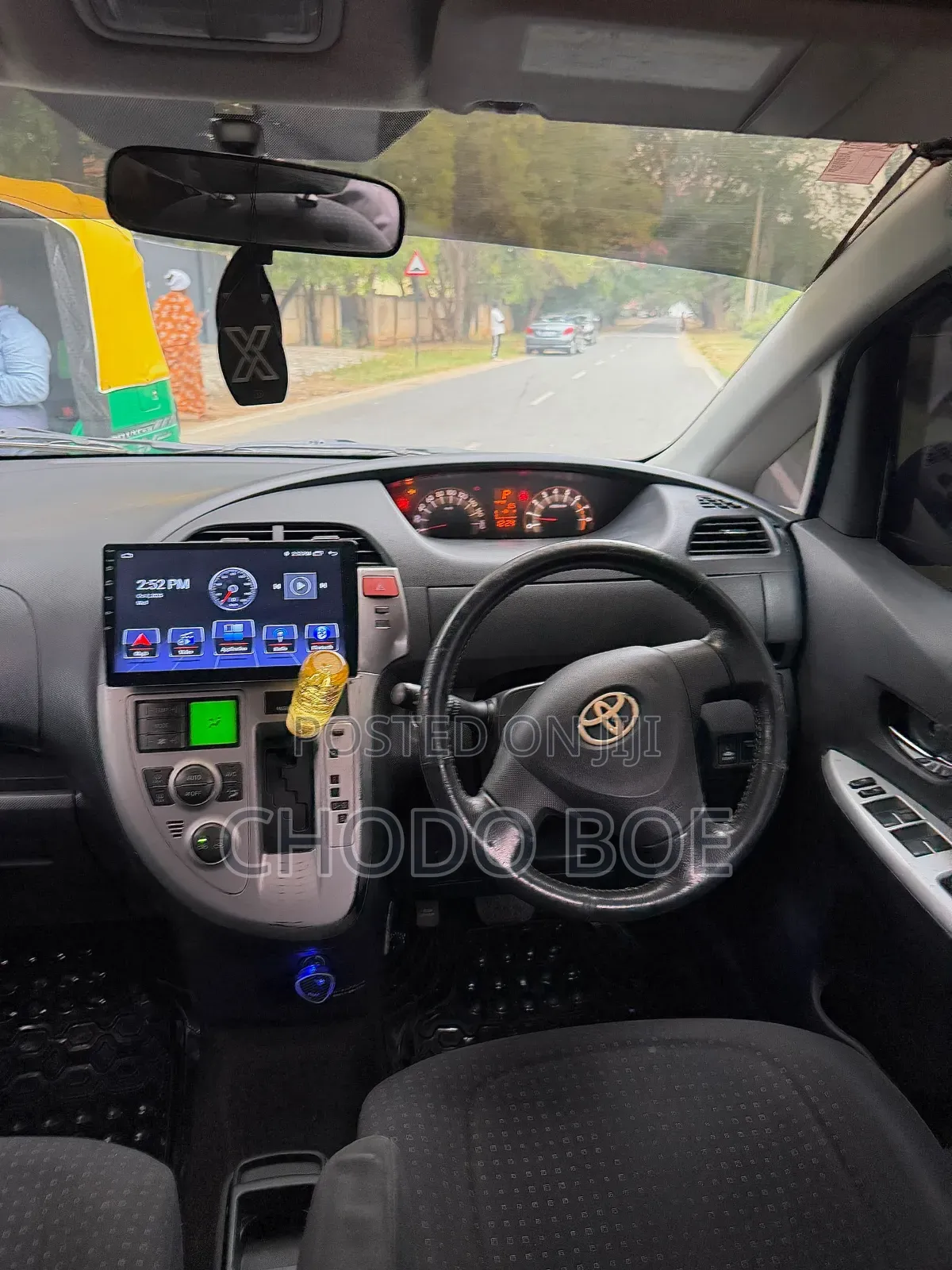 Toyota Ractis 2010 Black