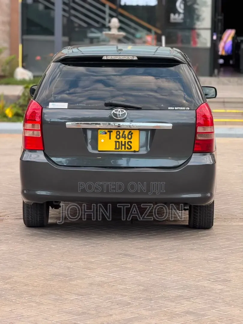 Toyota Wish 2004 Gray