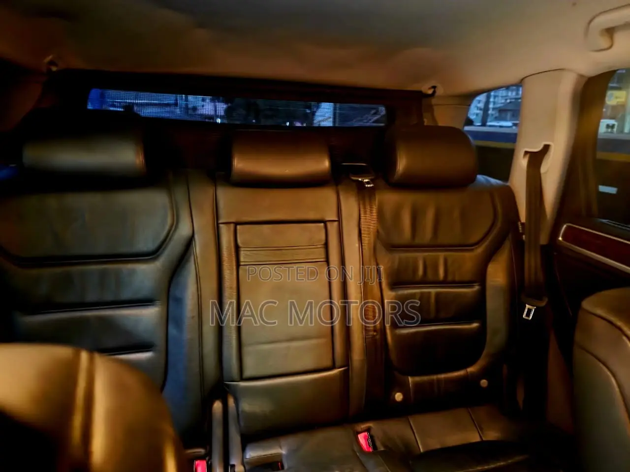 Volkswagen Touareg V6 Executive 4dr SUV AWD (3.6L 6cyl 8A) 2014 Black