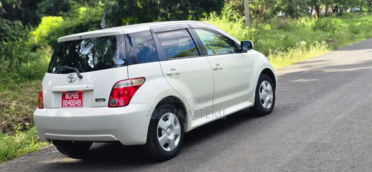 Toyota IST 2006 White