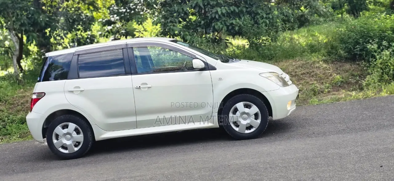 Toyota IST 2006 White