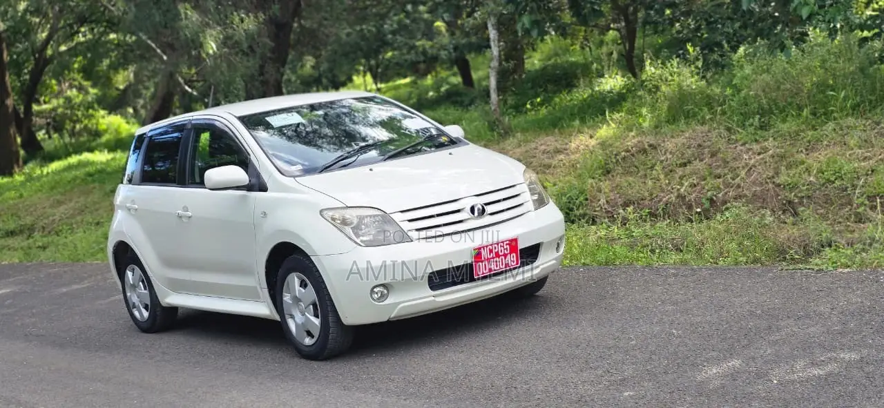 Toyota IST 2006 White