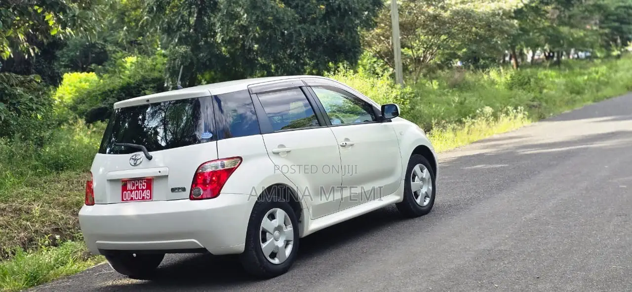 Toyota IST 2006 White