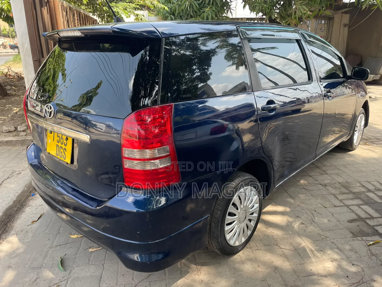 Toyota Wish 2005 Blue