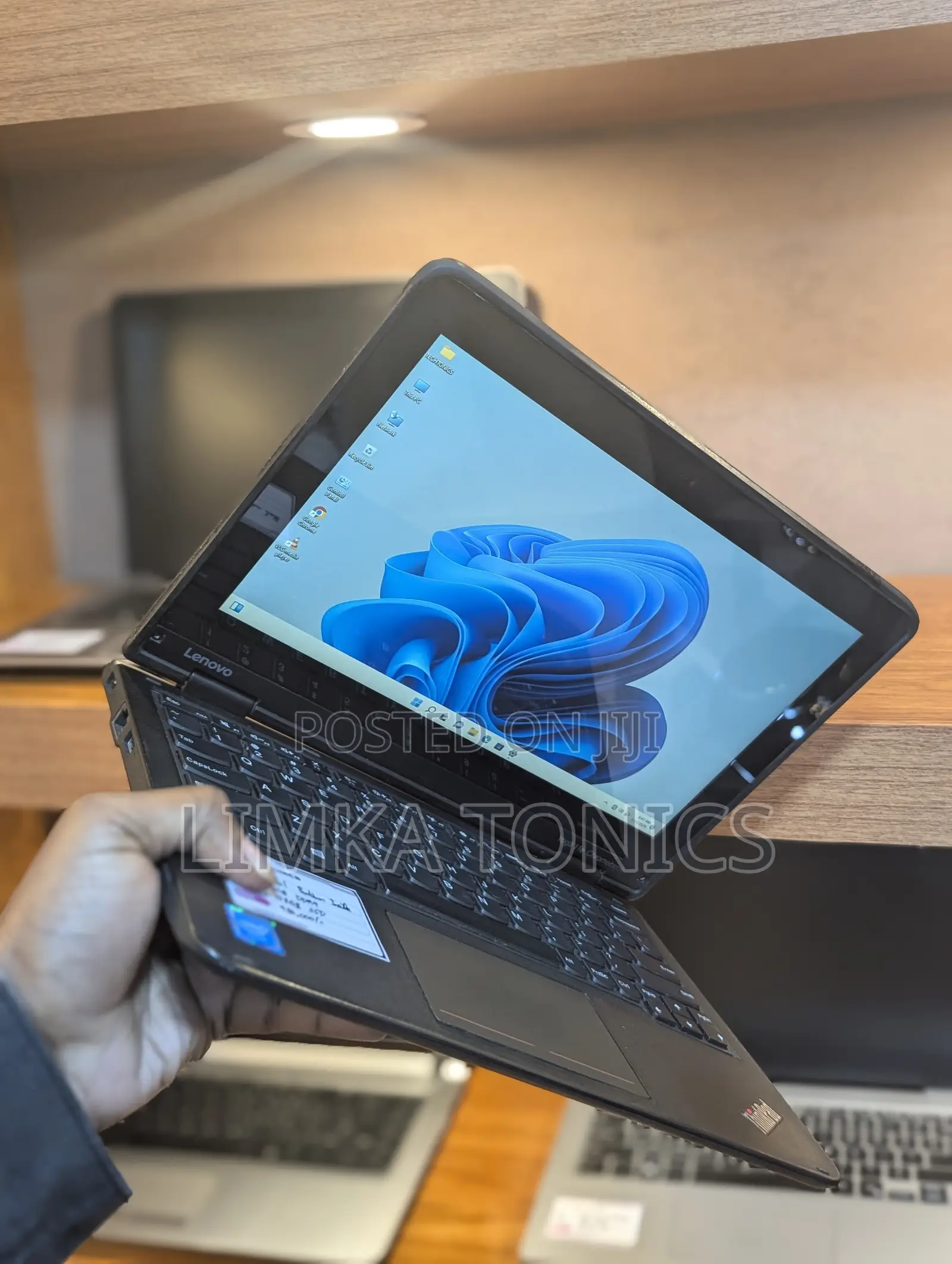 New Laptop Lenovo Yoga 11e 8GB Intel Pentium SSD 128GB