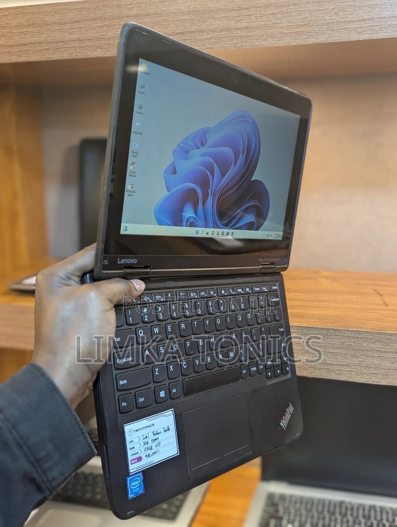 New Laptop Lenovo Yoga 11e 8GB Intel Pentium SSD 128GB
