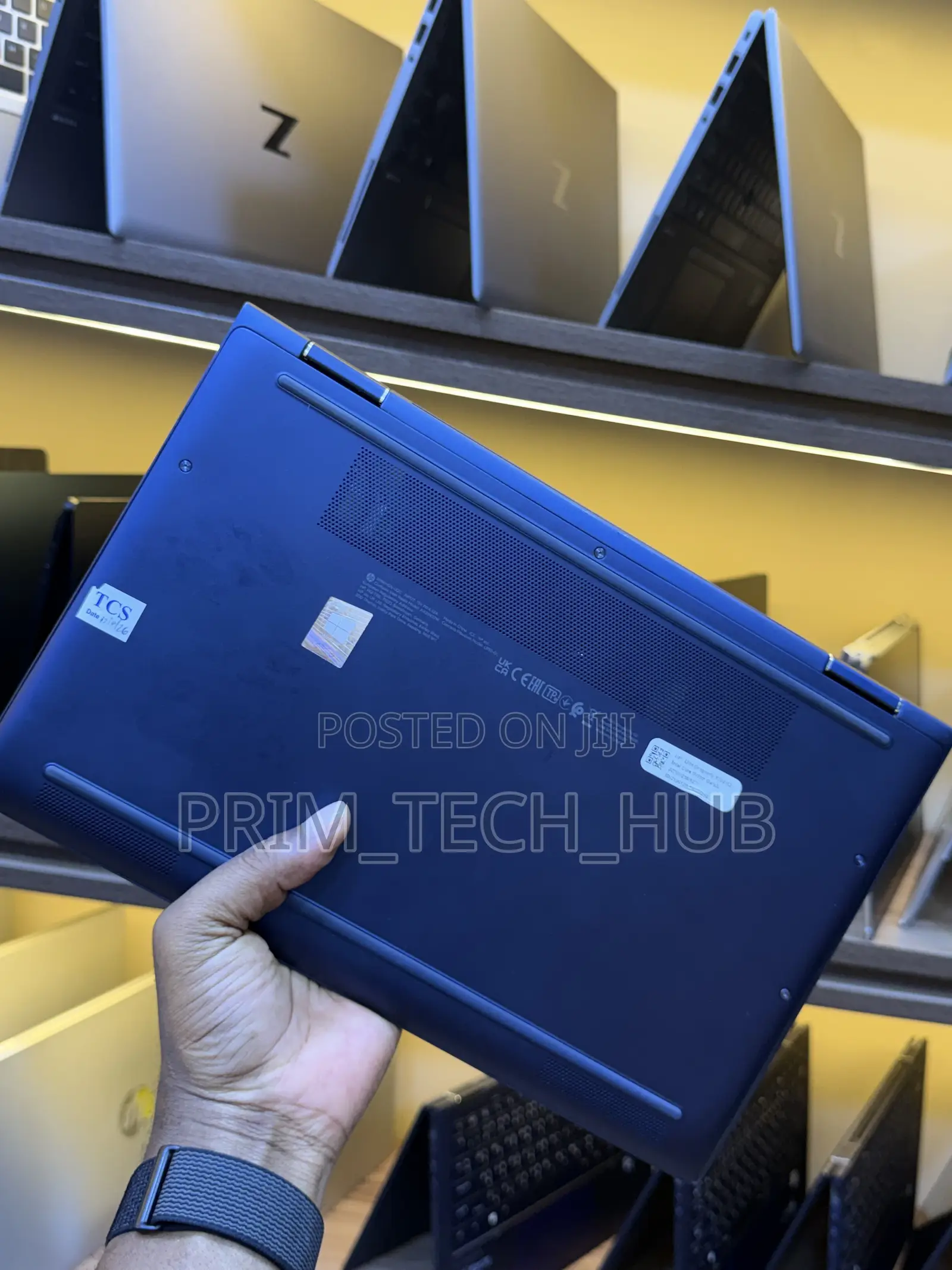 New Laptop HP Dragonfly G2 8GB Intel Core i5 SSD 256GB