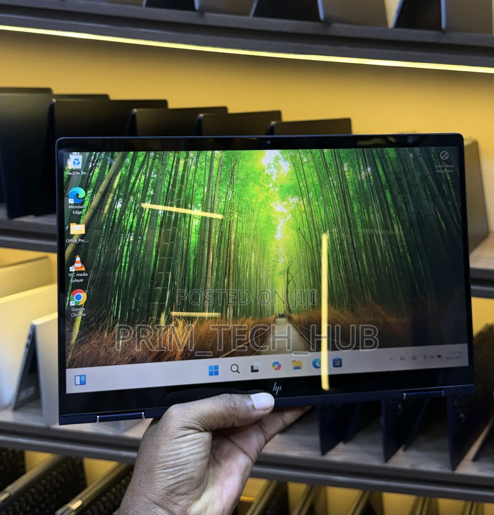 New Laptop HP Dragonfly G2 8GB Intel Core i5 SSD 256GB