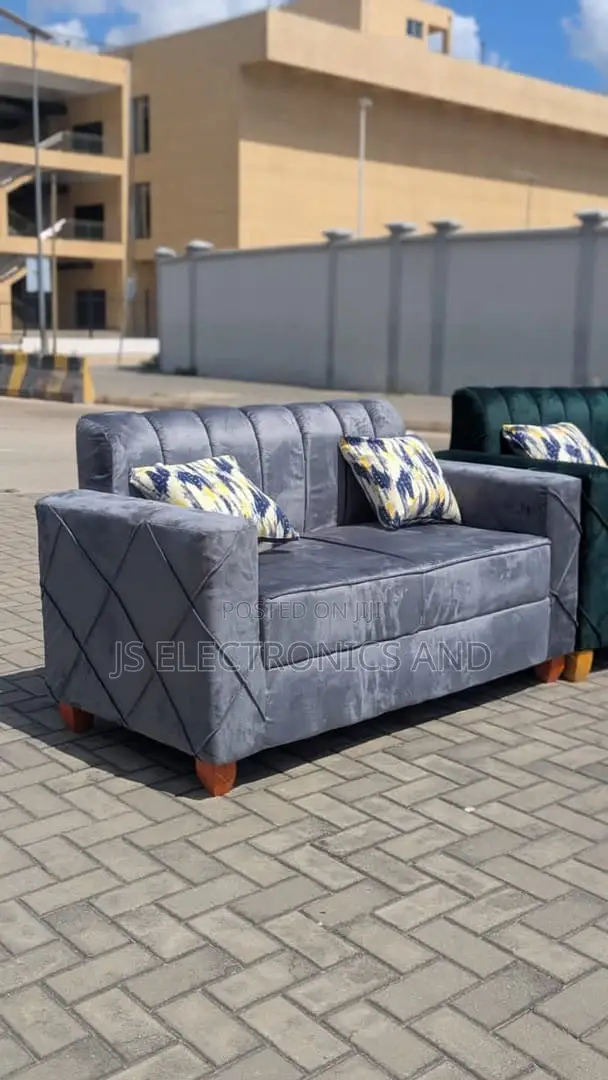 Sofa La Kukaa Watu Wawili Mzuri Sana Mpya Free Delivery