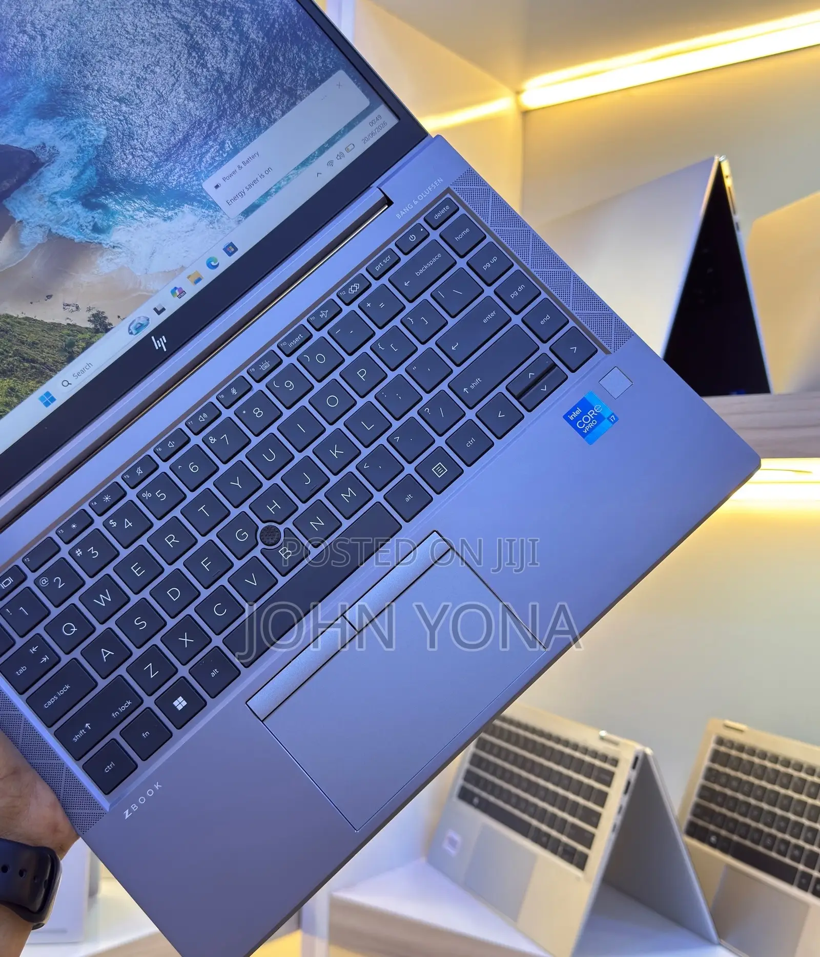 New Laptop HP ZBook Firefly G8 32GB Intel Core i7 SSD 512GB