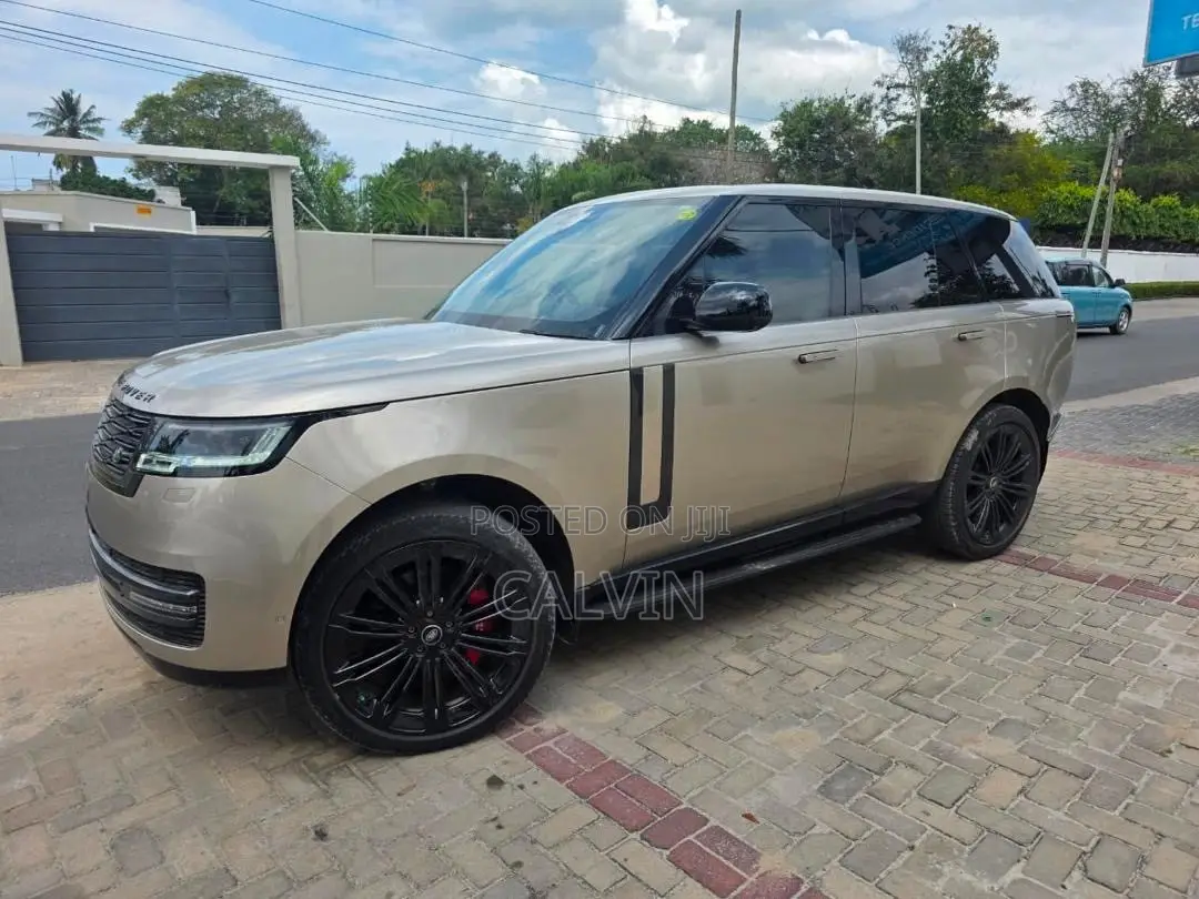 Land Rover Range Rover Vogue 2024 Gold