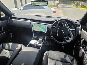 Land Rover Range Rover Vogue 2024 Gold