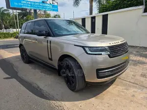 Land Rover Range Rover Vogue 2024 Gold