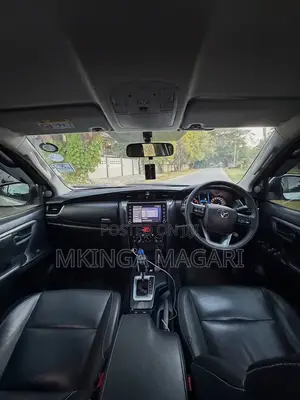 Toyota Fortuner 2021 White
