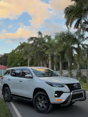 Toyota Fortuner 2021 White