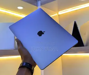 New Laptop Apple MacBook Pro 2019 8GB Intel Core i5 SSD 256GB