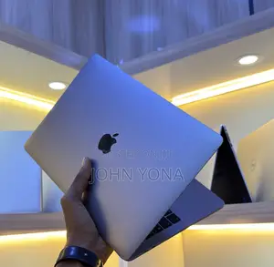 New Laptop Apple MacBook Pro 2019 8GB Intel Core i5 SSD 256GB