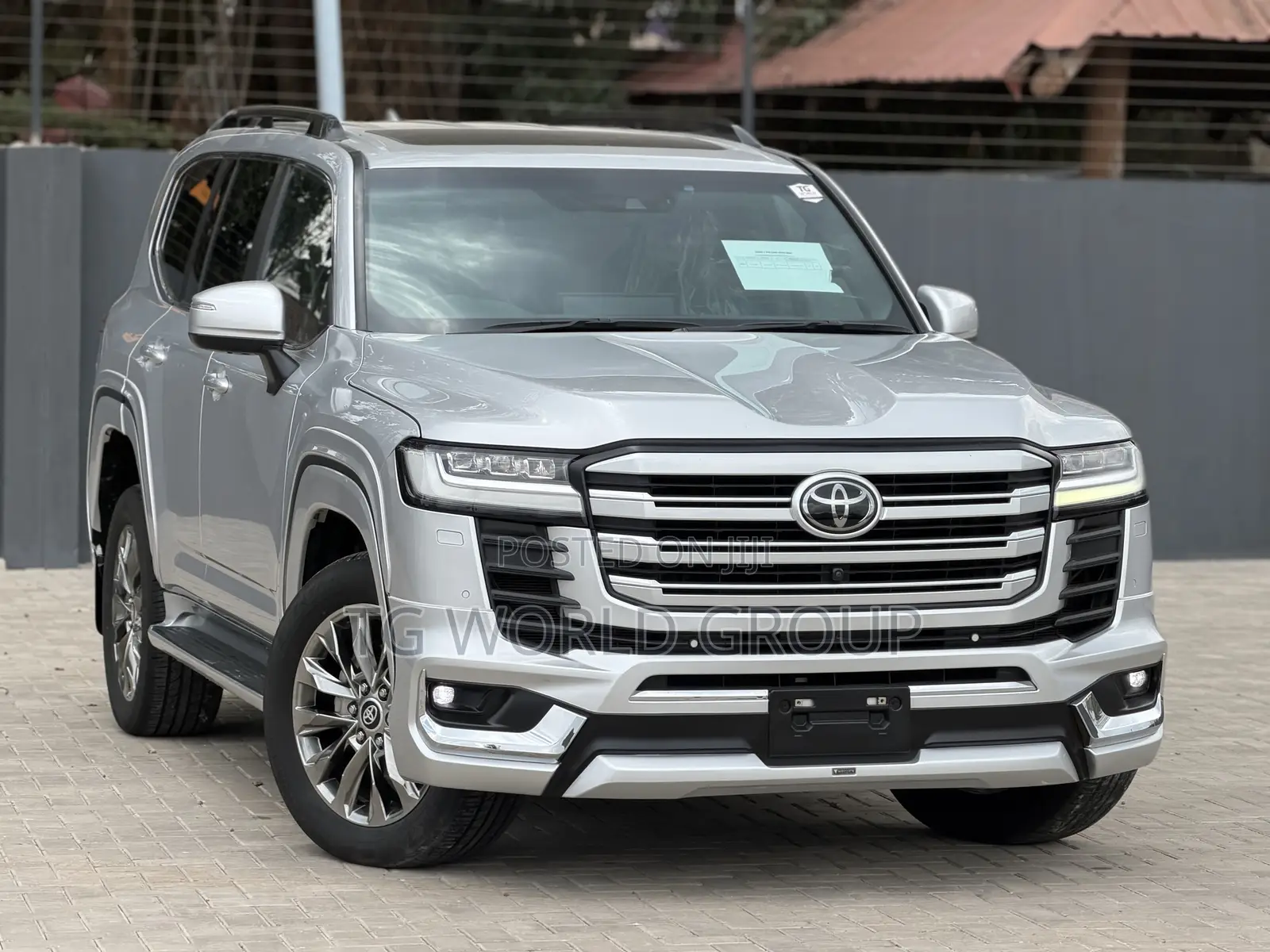 Toyota Land Cruiser LC300 2024 Silver